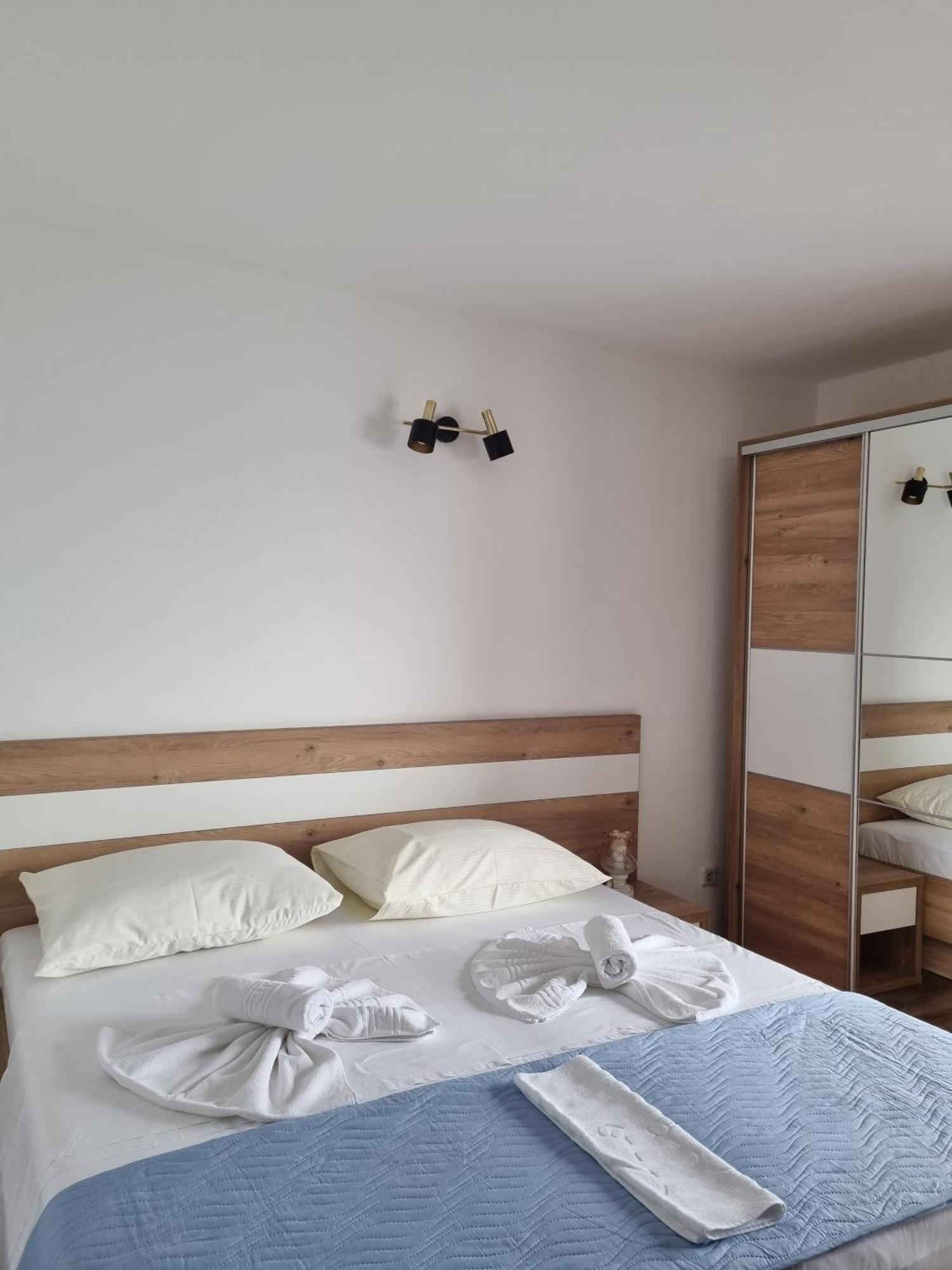 Bed And Breakfast Miramar Стариград-Пакленица Екстериор снимка