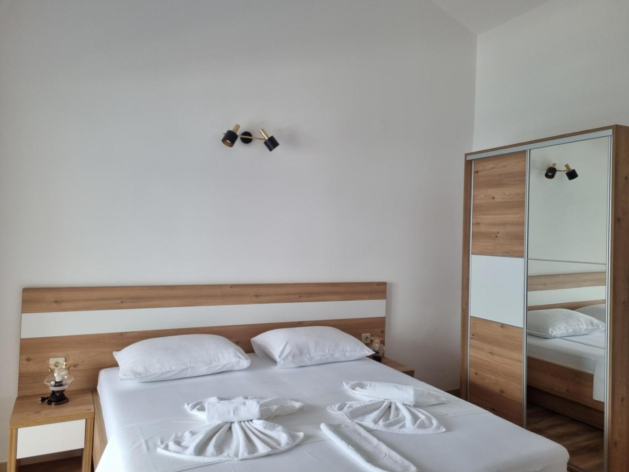 Bed And Breakfast Miramar Стариград-Пакленица Екстериор снимка