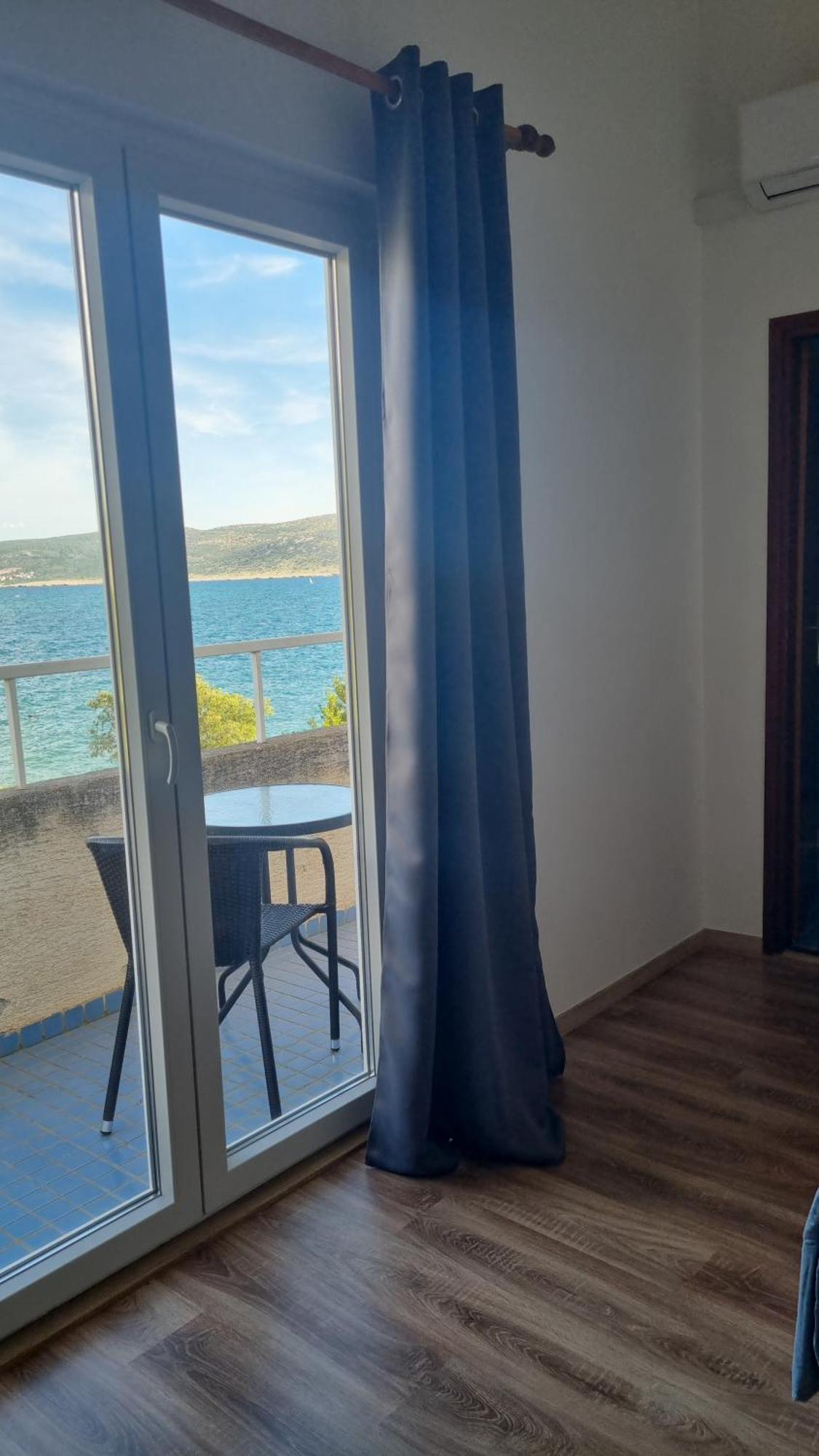 Bed And Breakfast Miramar Стариград-Пакленица Екстериор снимка