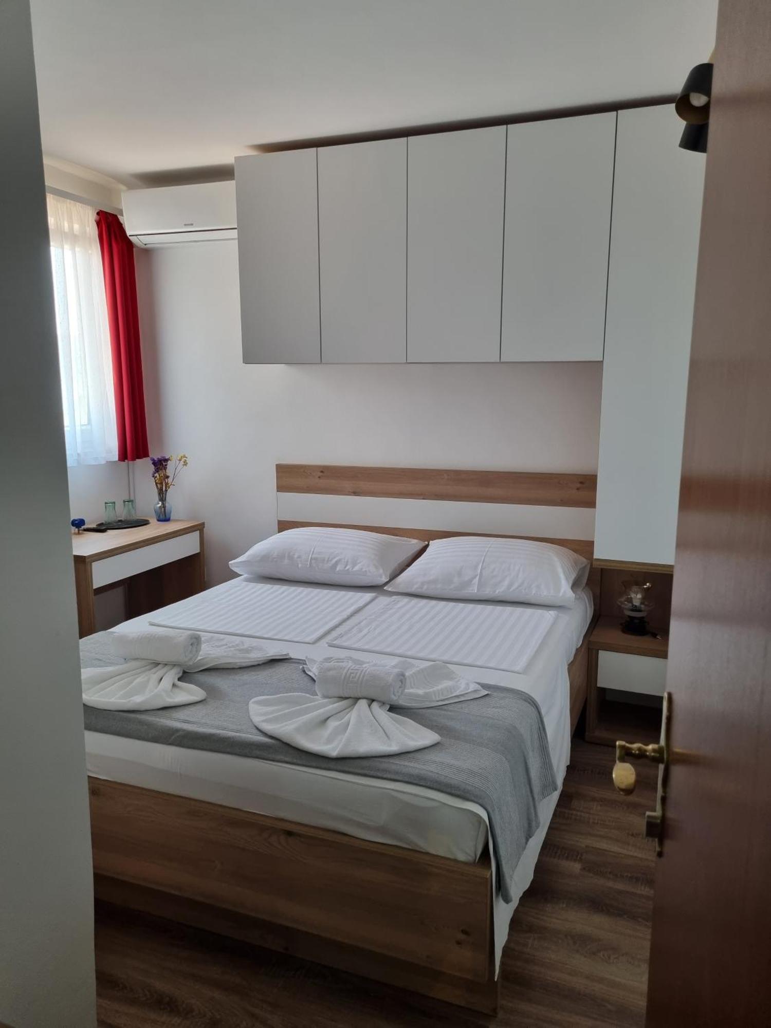 Bed And Breakfast Miramar Стариград-Пакленица Екстериор снимка