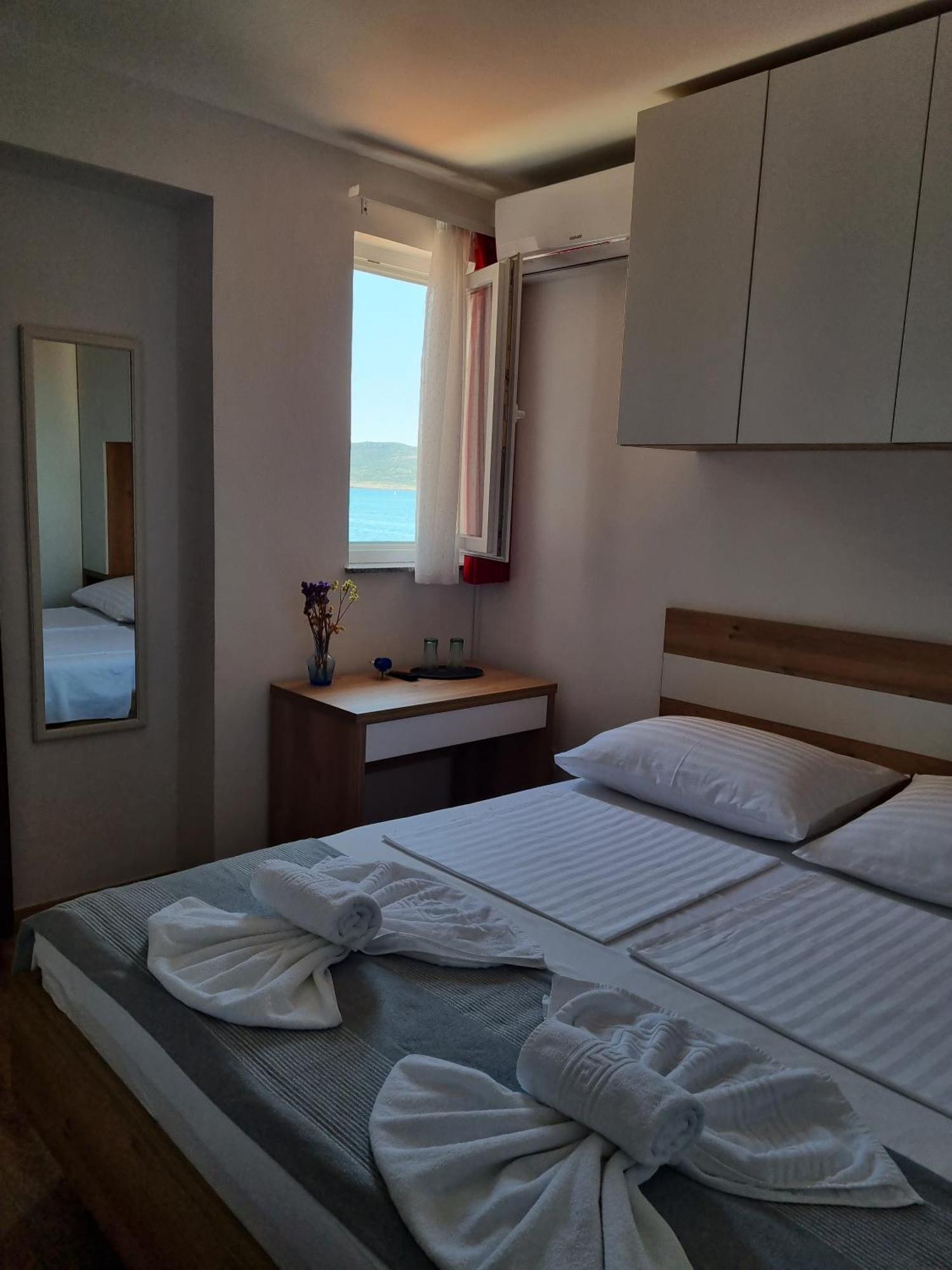 Bed And Breakfast Miramar Стариград-Пакленица Екстериор снимка