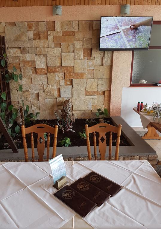 Bed And Breakfast Miramar Стариград-Пакленица Екстериор снимка